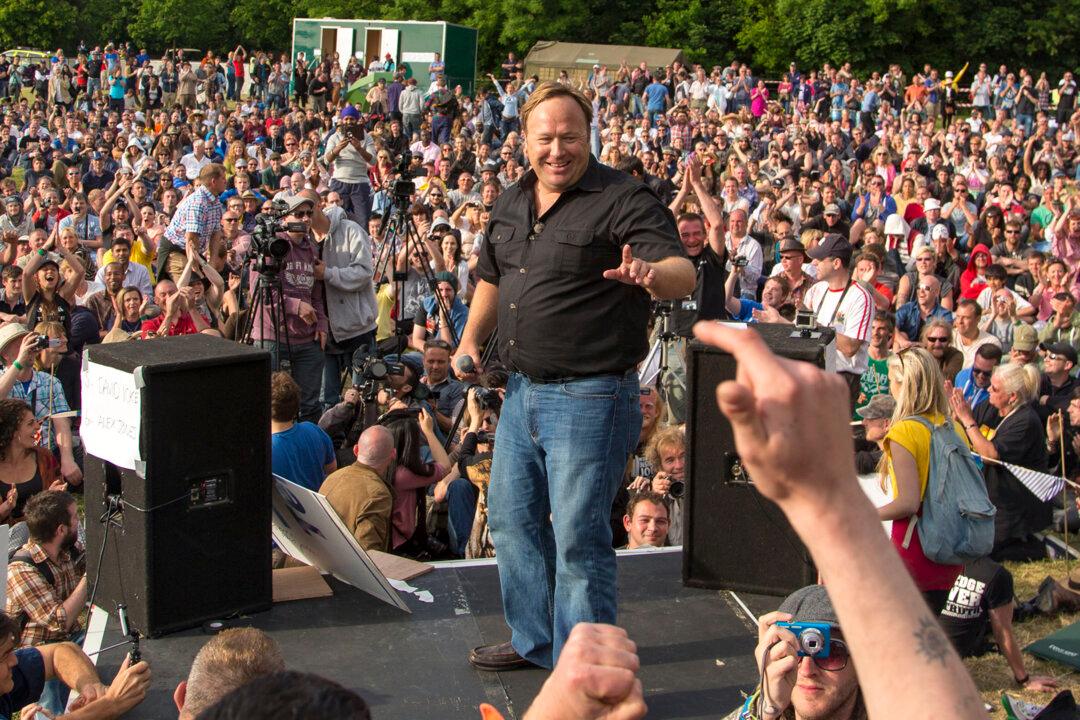 Secretive Bilderberg Group Hits the Mainstream