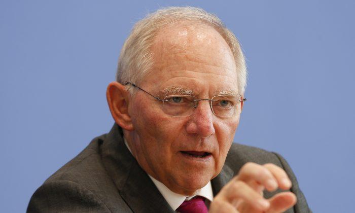 German Finance Minister: Erdogan Setting Back Integration in Germany by Years