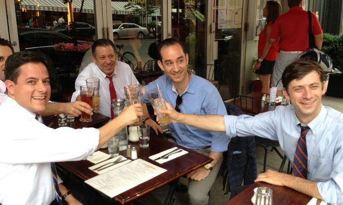 Sidewalk Brunch at 10 a.m. on Sunday? Now Legal in NYC.