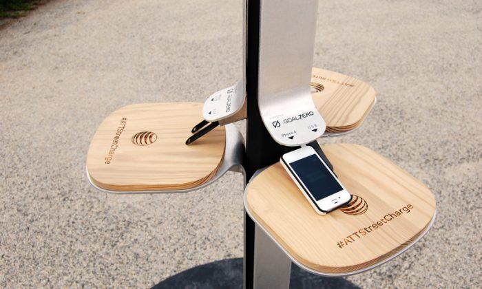 New Phone Charging Stations Brought to NYC