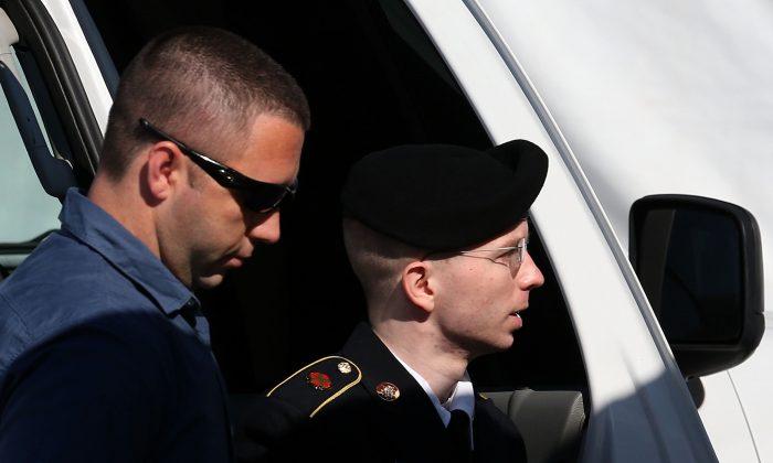 Obama Cuts Short Chelsea Manning’s Prison Sentence