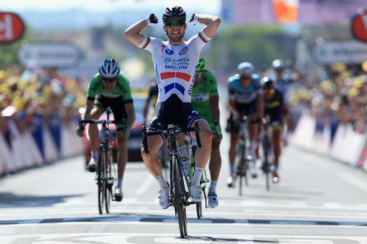 Cav Wins 25, Major GC Shake-Up at Tour de France Stage 13