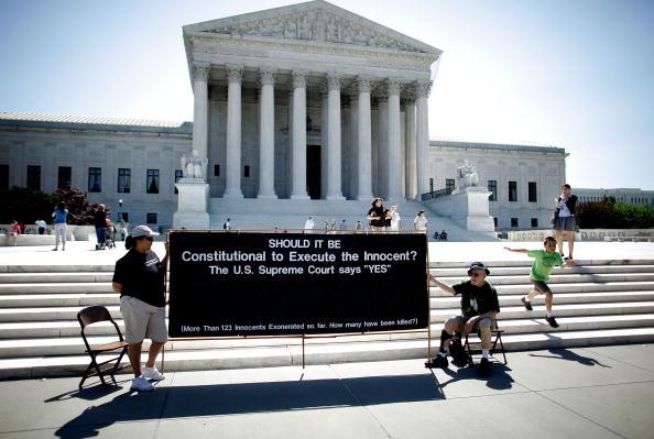 Anti-Death Penalty Activists Fast Near Supreme Court