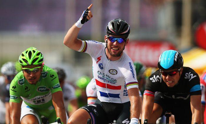 Cavendish Gets First 2013 Tour de France Stage Win