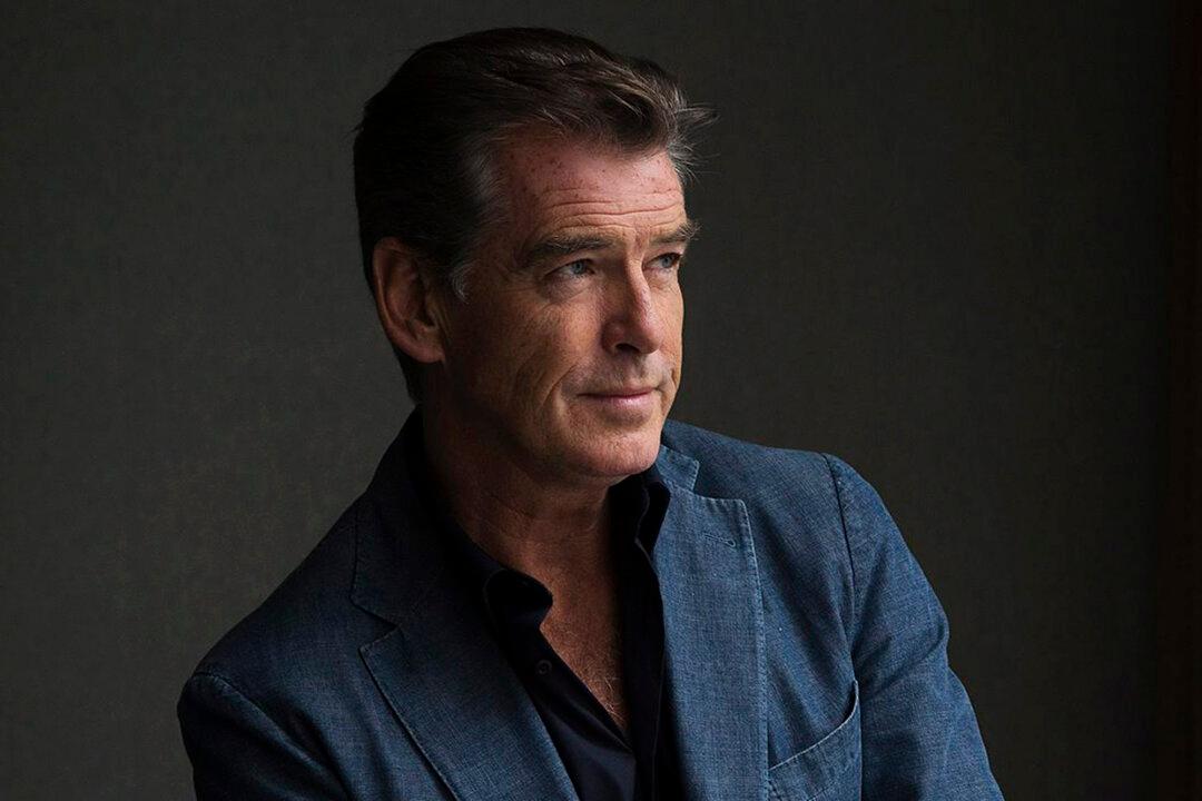 Pierce Brosnan Loses to Jimmy Fallon at Nintendo GoldenEye 007 Video Game