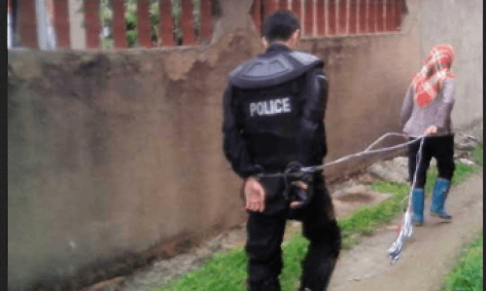 Migrant Workers in China Kidnap Two Policemen During Stand-off 