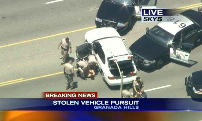 LA High Speed-Chase: Police Pursue Stolen Vehicle at 120MPH, Suspect Caught 