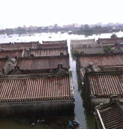 Southern China Hit by Massive Floods