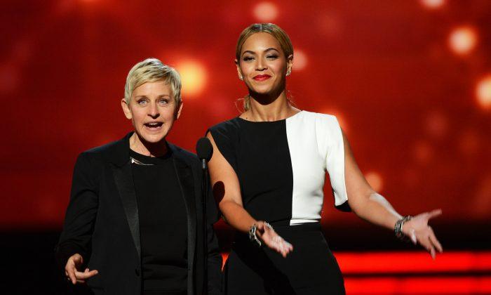 Ellen DeGeneres to Host Oscars in 2014; Announces on Twitter