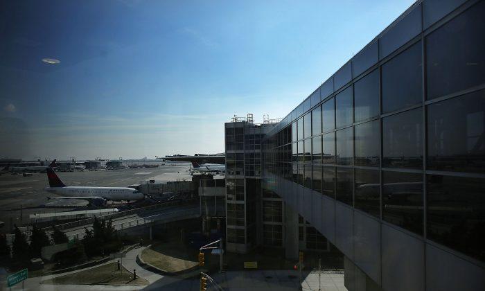 JFK Airport: Postal Inspectors in ‘Nerve Gas’ Scare