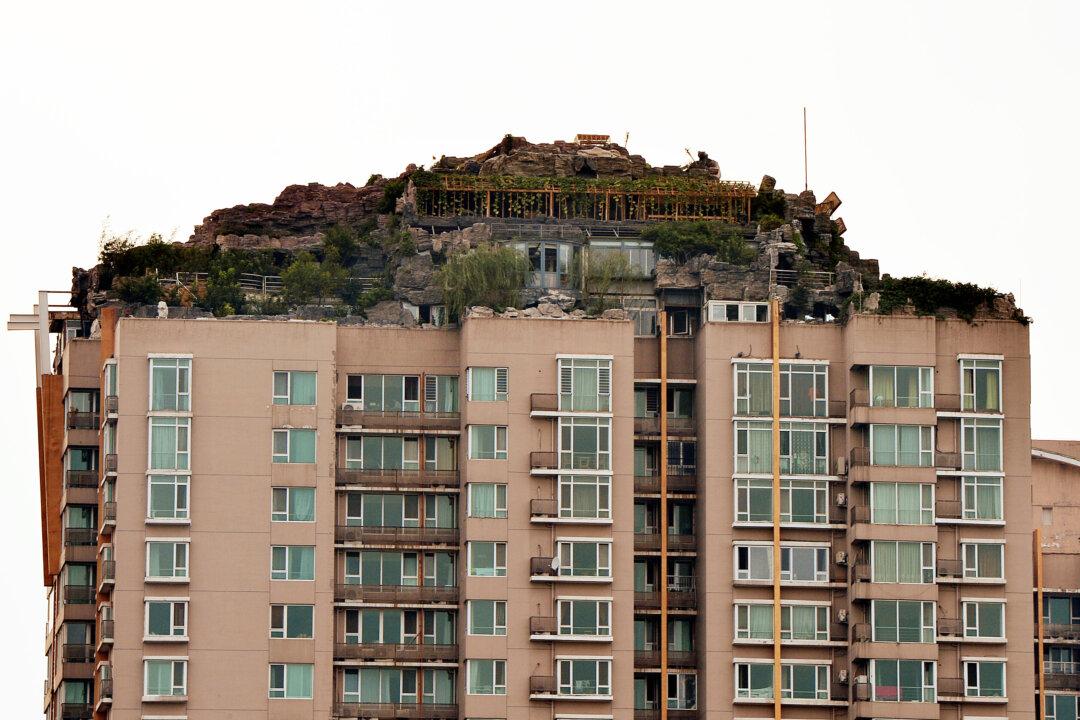 Beijing Man Builds Mega Villa Atop 26-Story Apartment