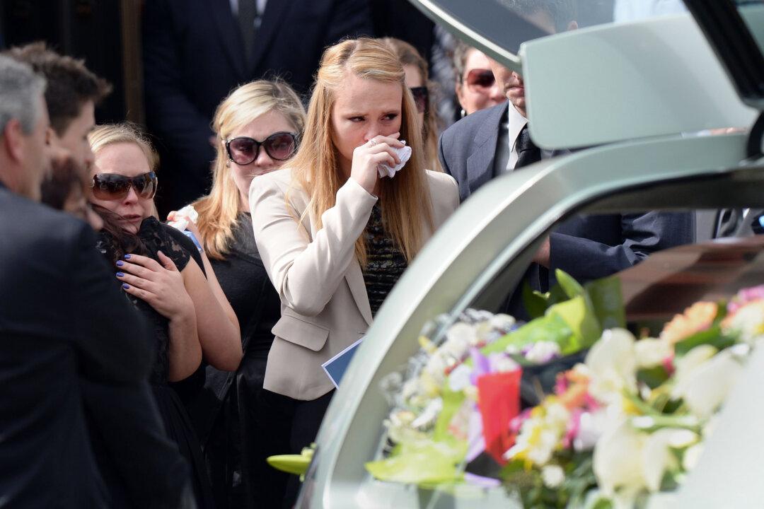Chris Lane Funeral in Australia: Father Urges Letting Go of Grudge in Okla. Shooting