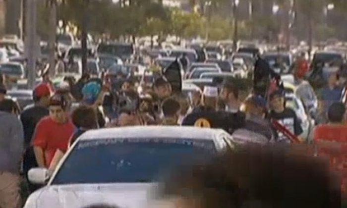 Burbank Flash Mob: 1,000 Cars Hit Parking Lot, Traffic Snarls