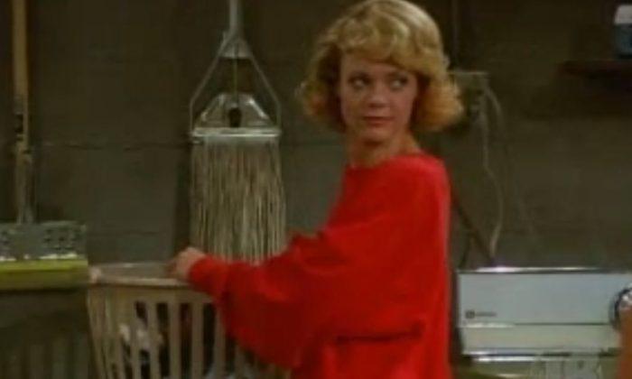 Lisa Robin Kelly Dead: ‘That 70’s Show’ Actress Dies at Age 43