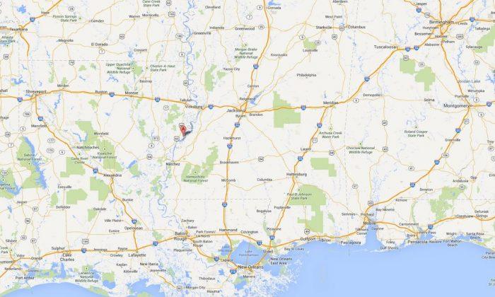 Louisiana: Gunman Takes Three Hostage at Tensas State Bank in St. Joseph