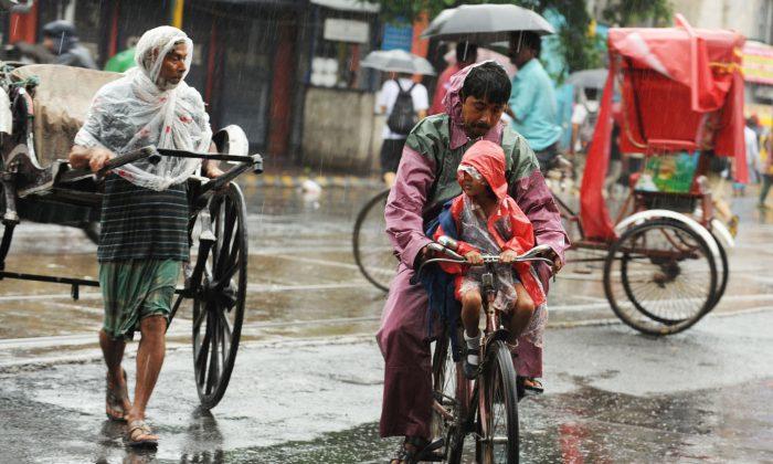 Indian City Bans Bicycles to Check Bombing Terror