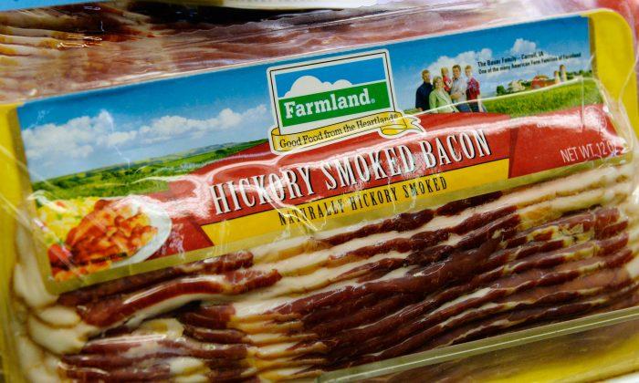 American Pork in Chinese Hands: Panel Allows Purchase of Smithfield Foods