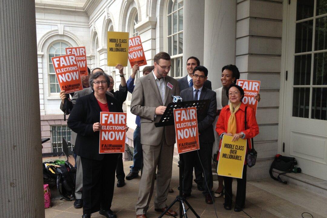 NYC Councilers Support Public Funding of Elections