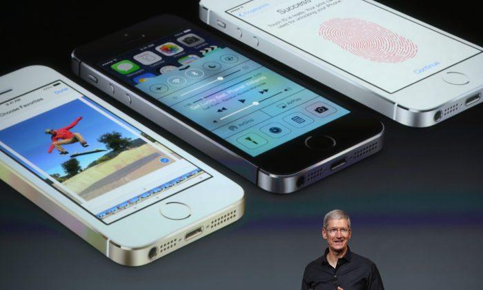 Apple Unveils iPhone 5C, iPhone 5S
