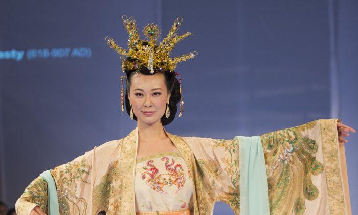 High Standards for Designers of Ancient Chinese Dress