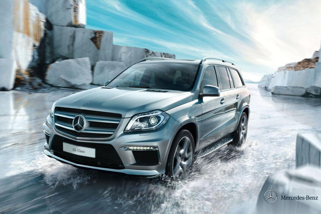 Mercedes GL450 Is High on S-Class Style
