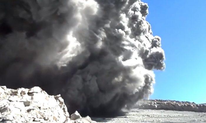 Peru in State of Emergency Following 7 Ubinas Volcano Eruptions (+Video)
