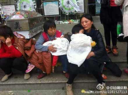 In China, Mother and Baby Die, Hospital Staff Beat Family