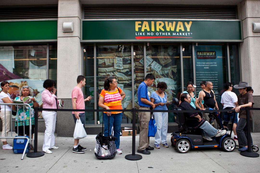 Fairway Opening Near World Trade Center