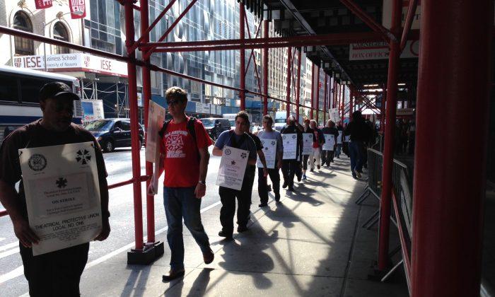 Carnegie Hall and Stagehands Negotiating as Strike Enters Second Day