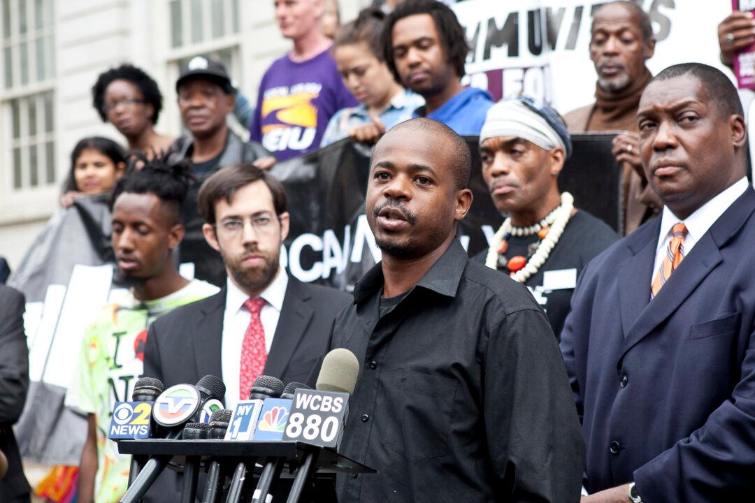 As Mayor Bloomberg Stalls Stop and Frisk Changes, Reformers File Motion