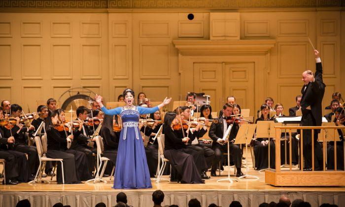 Shen Yun Symphony Orchestra ‘Transported Me to Another Realm’ Says Chinese Tourist