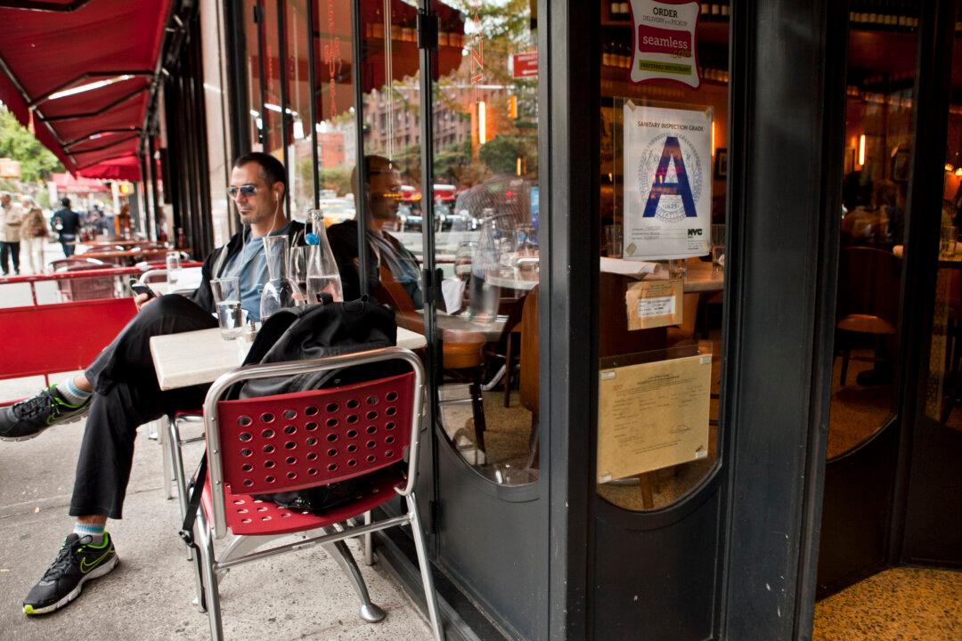 Council Approves Restaurant-Friendly Measures