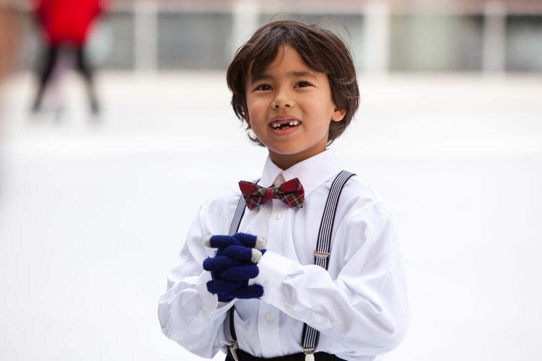Rink at Rockefeller Center Opens to a Rising Star