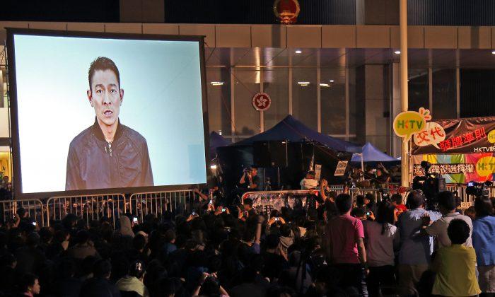 Tens of Thousands of Hong Kongers Demand Explanation for TV License Denial