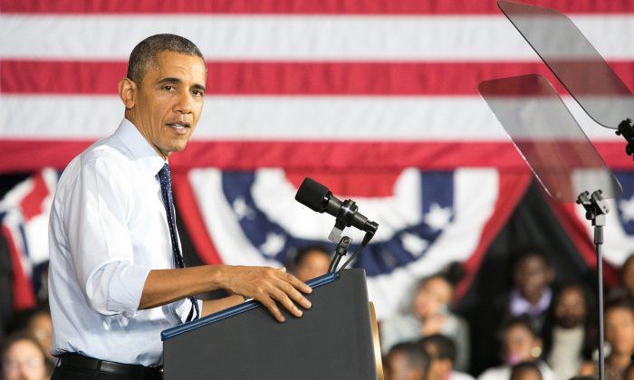 President Obama Visits Brooklyn High School (Photos)