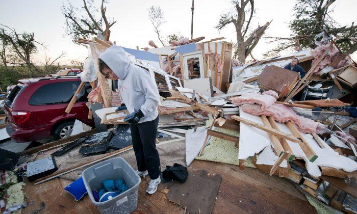 Wayne, Nebraska: Tornado Destroys 10 Buildings, Injures 15 (+Photos)