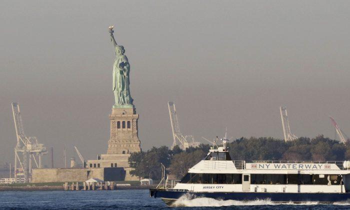 Statue of Liberty Boat Tours Restarted During Government Shutdown