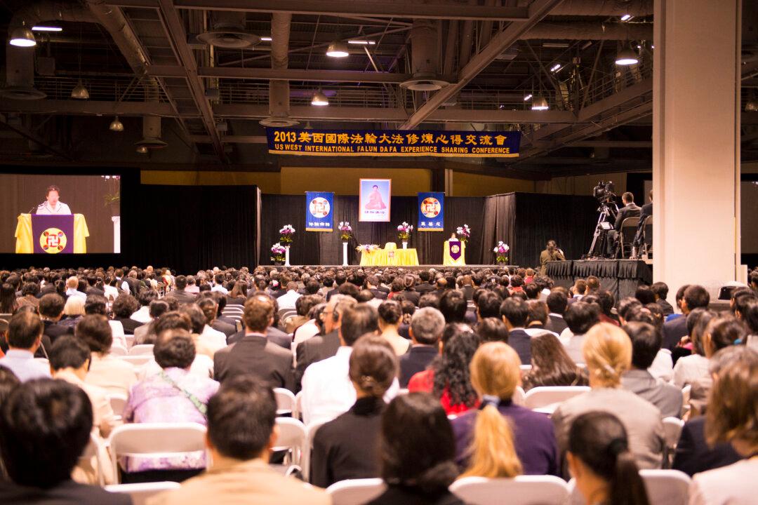 Falun Dafa Founder Speaks to Students in California