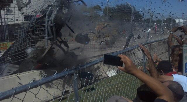 Video: Dario Franchitti Survives Severe Crash at IndyCar Houston Grand Prix
