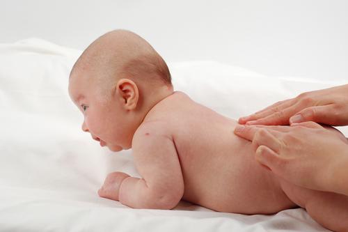 13-Year-Old Girl Secretly Gives Birth and Leaves It on Teacher’s Porch: Report