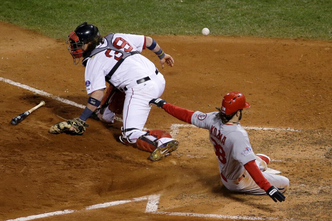 No Defense: 2 Errors in 1 Inning, and Series Tied