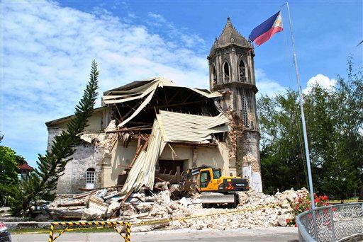 Dauis Church and Loay Church Damaged After Earthquakes Rock Philippines