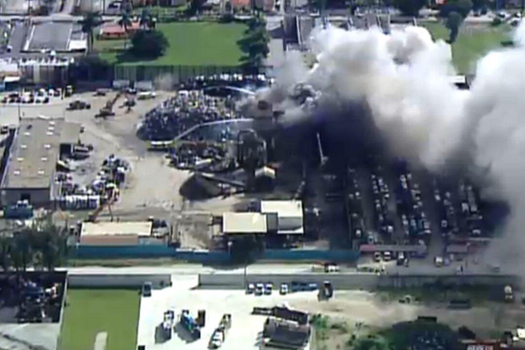 Miami: 300 Cars Burning at Recycling Plant in Opa-Locka Near I-95