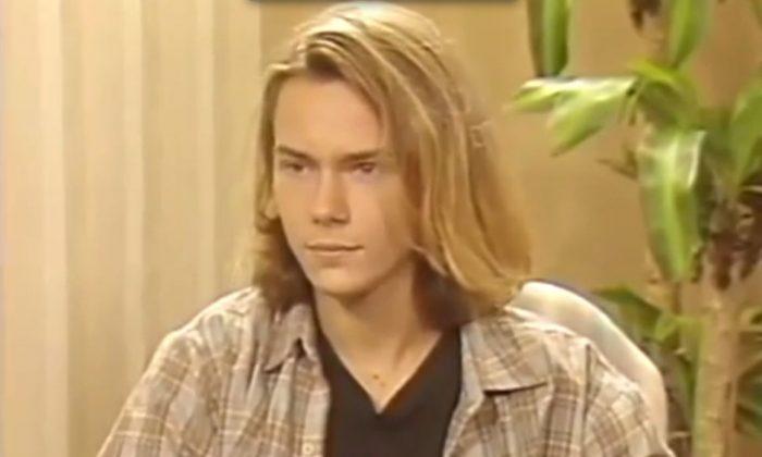 River Phoenix Remembered: Star Surrounded by Girlfriend Samantha Mathis, Brother in OD 20 Years Ago