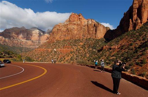 National Parks Open: Throngs Gather in Utah