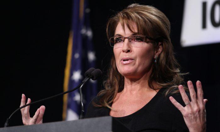 Sarah Palin Cancels Trump Event after Husband’s Snowmobile Accident