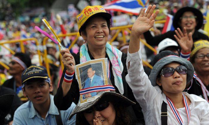 Mass Anti-Government Rally in Thailand Against Thaksin