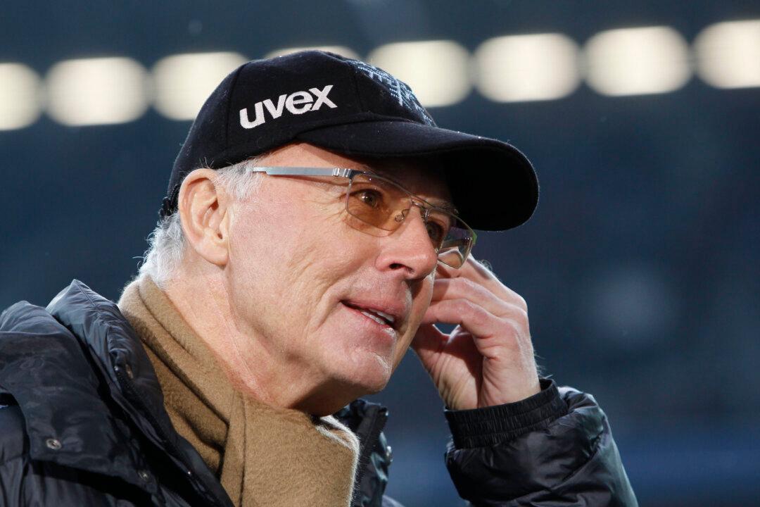 Franz Beckenbauer: Aliens Have Challenged Humans to Soccer Game, ‘Winner Takes Earth’