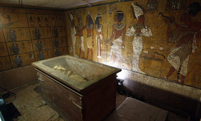 2,500-Year-Old Egyptian Mummy Uncovered on Live TV