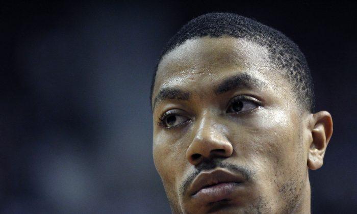 Derrick Rose Could be on Bench in a Few Weeks